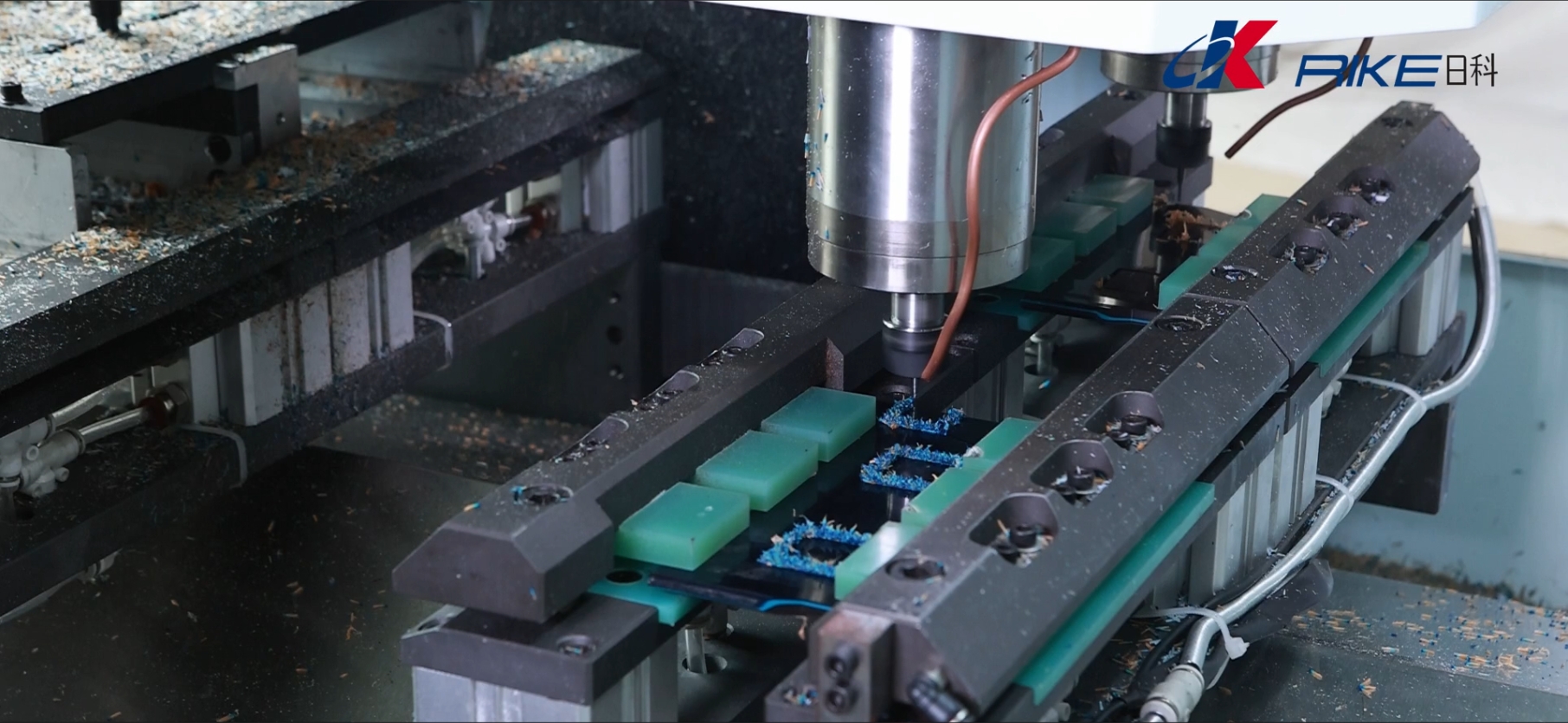 900-Ⅱ 全自動雙工位開料機